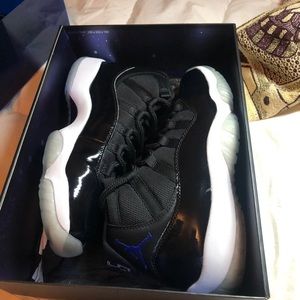 Jordan 11 Retro Space Jam (2016)